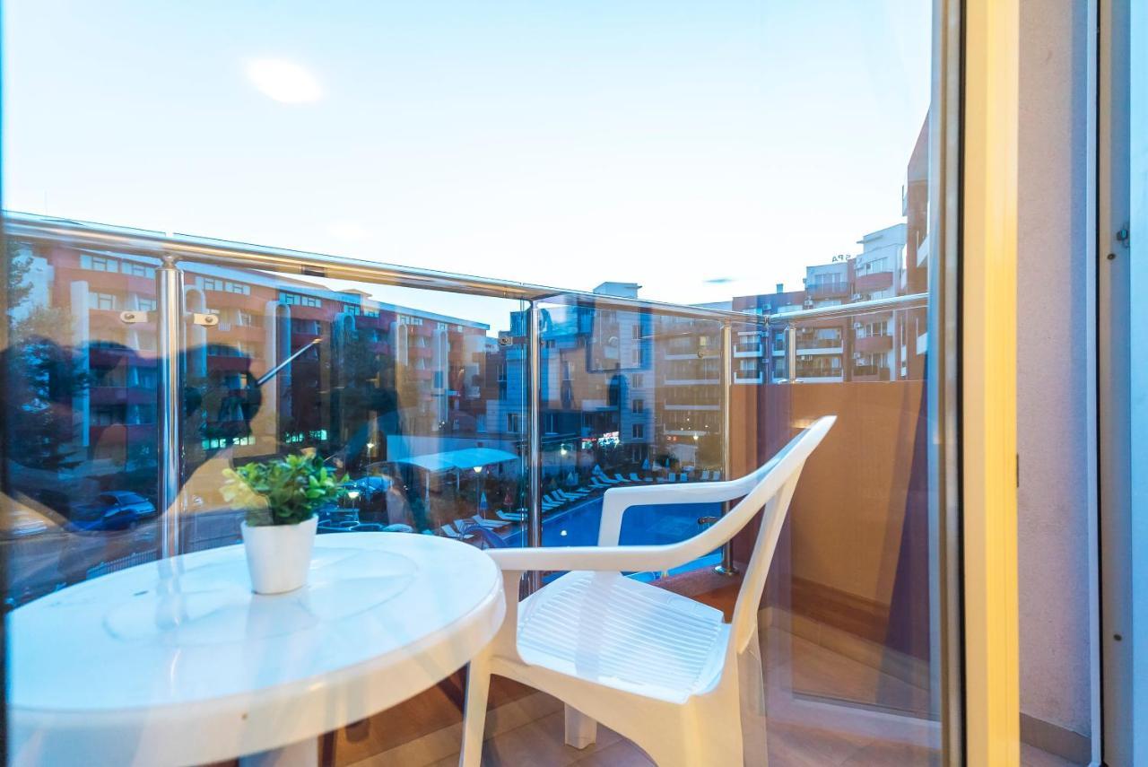 Apartments In Hotel Admiral Plaza Slântsjev Brjag Eksteriør bilde